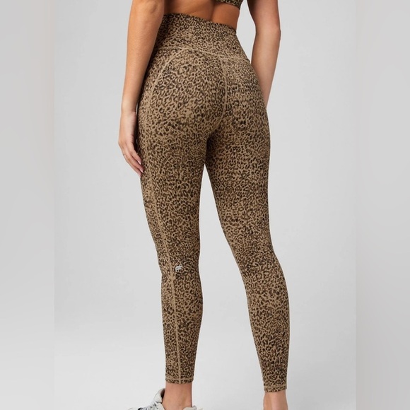 Fabletics Define PowerHold® High-Waisted Leggings - Size XL - Picture 4 of 6